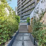 One Thibault Studio Hotel And Apartments